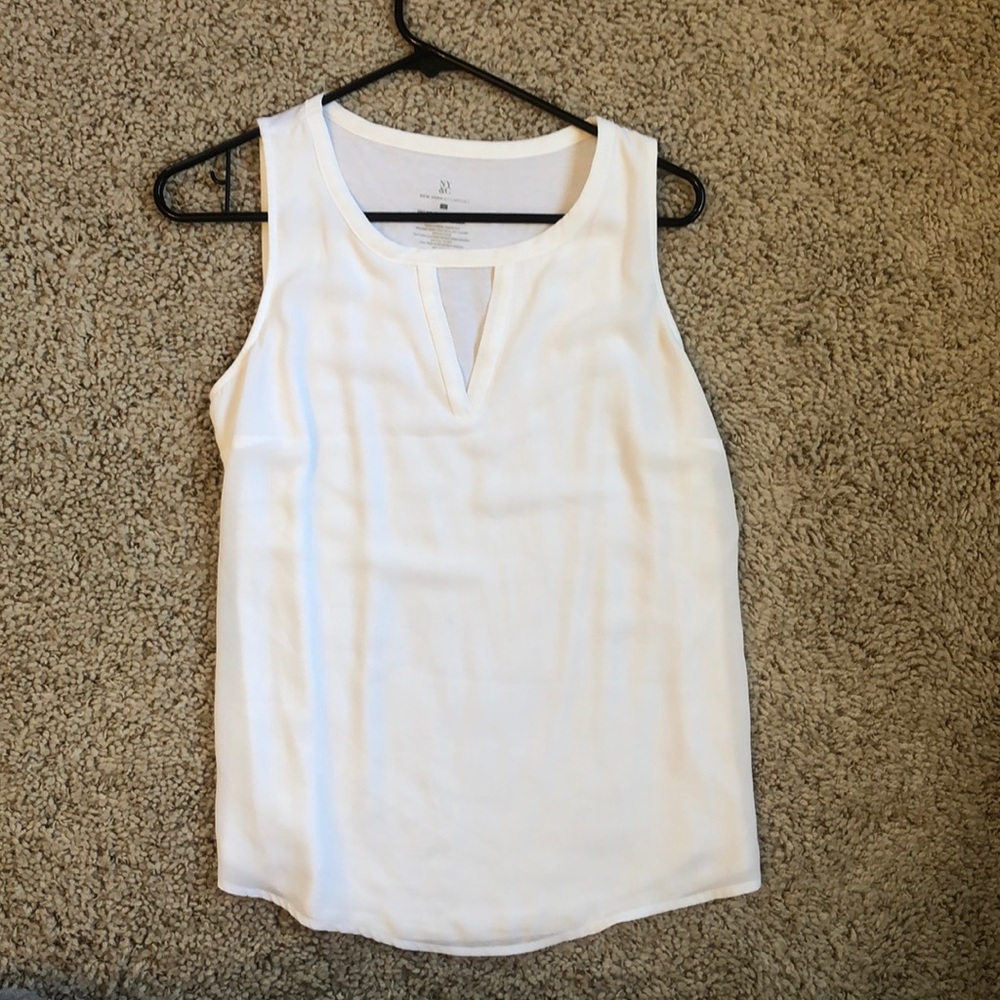 White Blouse - Picture 2 of 3